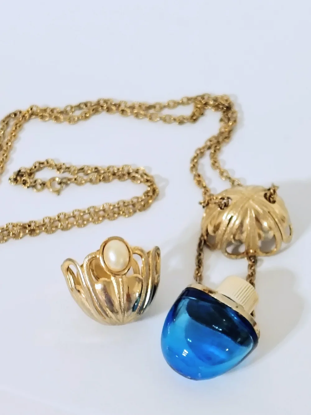 Gold Tone Pearl Encased Cobalt Blue Perfume Bottle Necklace Pendant Avon 28